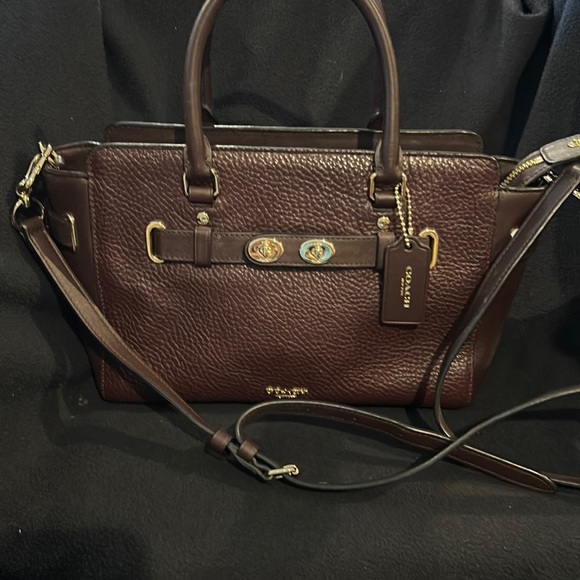 Coach burgundy, Crossbody bag in pristine, shape, adjustable strap - Picture 1 of 10
